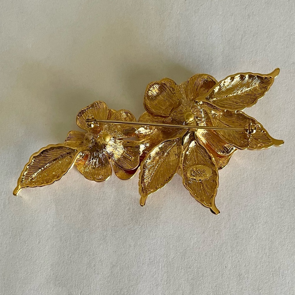 Vintage Signed Joan Rivers Gold Plated Flower Brooch With Swarovski Crystals - Picture 4 of 5